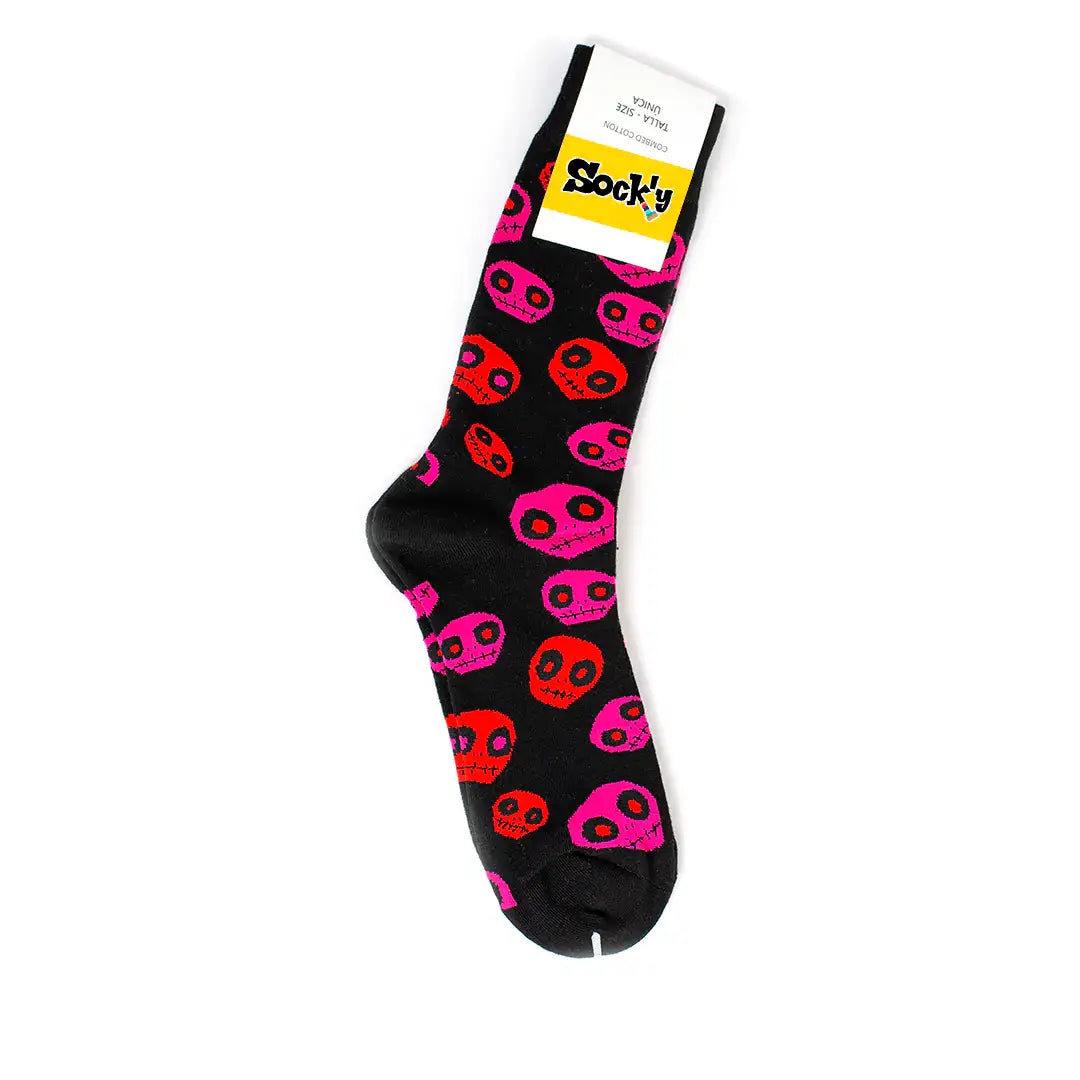 Calcetines negros con divertidas calaveras rojas y fucsias