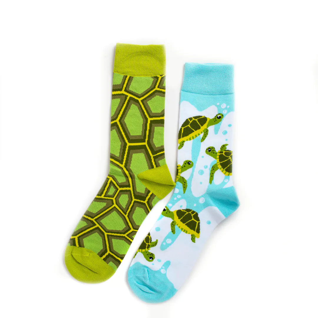 Calcetines con tortugas diferentes para cada pie
